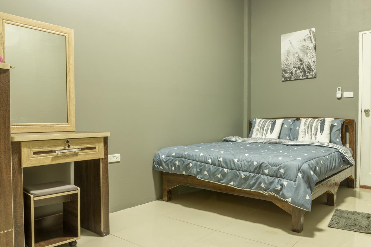 Iris Hostel Csiangmaj Kültér fotó