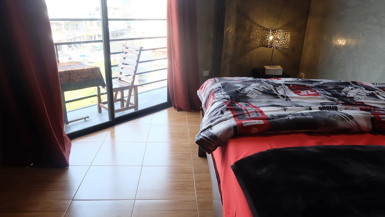 Iris Hostel Csiangmaj Kültér fotó
